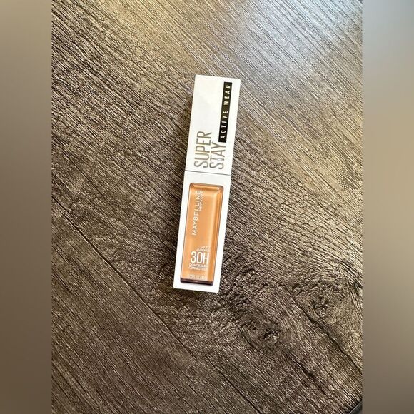 Maybelline Super Stay Active Wear Liquid Concealer (Shade 30) - Picture 6 of 8